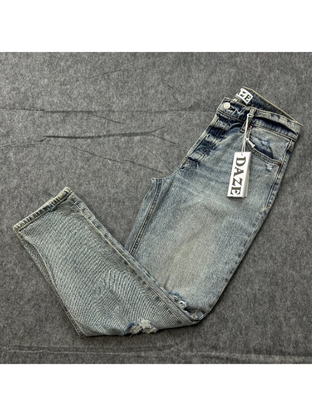 Daze The Original High Rise Mom Jeans Women's Size 26 Button Fly Distressed NWT